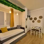 Loft - Modern House דירה בארי
