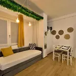 Loft - Modern House דירה בארי