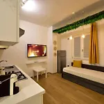 דירה Loft - Modern House בארי